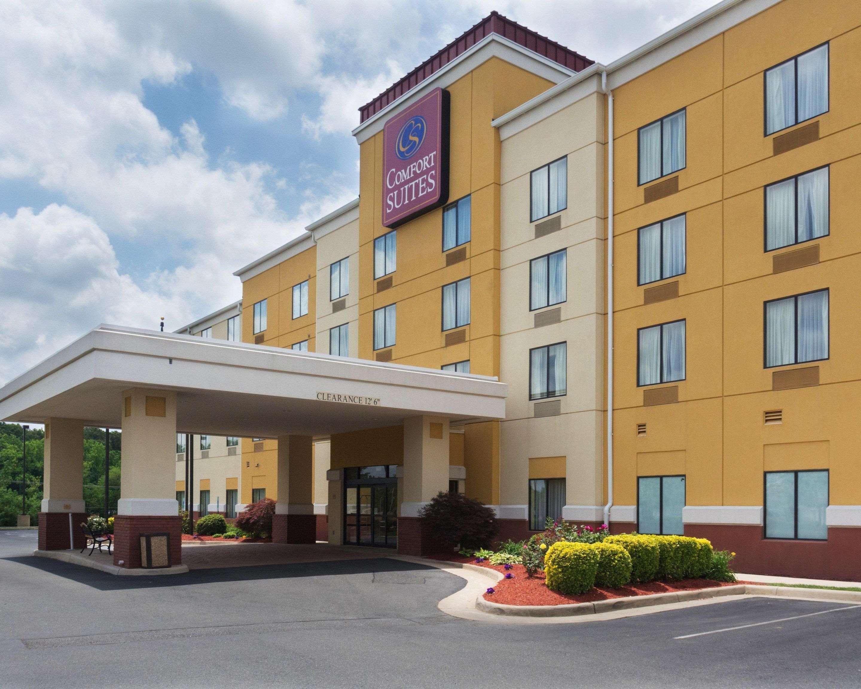 Comfort Suites Fredericksburg North Exterior photo